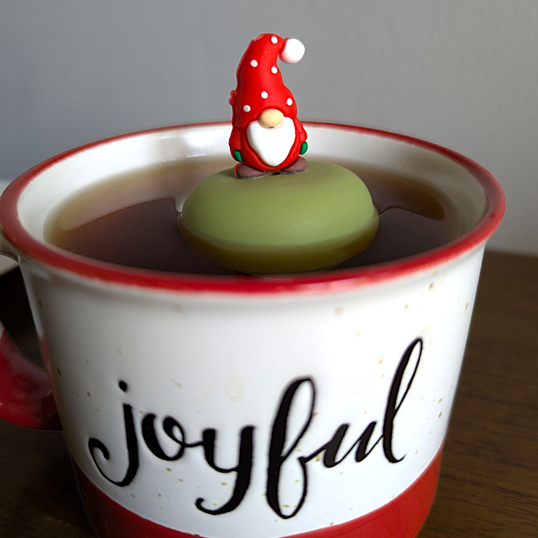 Floating Red Holiday Gnome Tea Infuser - Cute Tea Infuser for Loose Leaf Tea